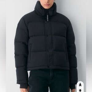 Aritzia Super Puff Shorty